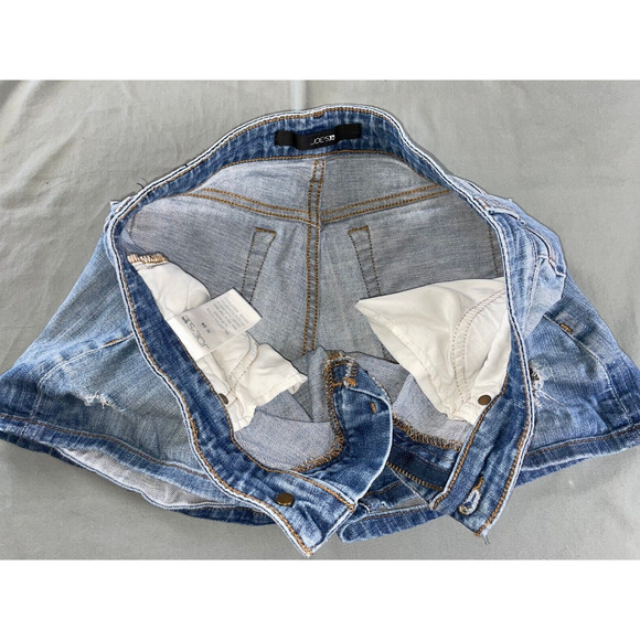Joe's Jeans Marylee Destroyed Stretch Denim Shorts. Perfectly Broken In, Size 26 - Picture 3 of 5